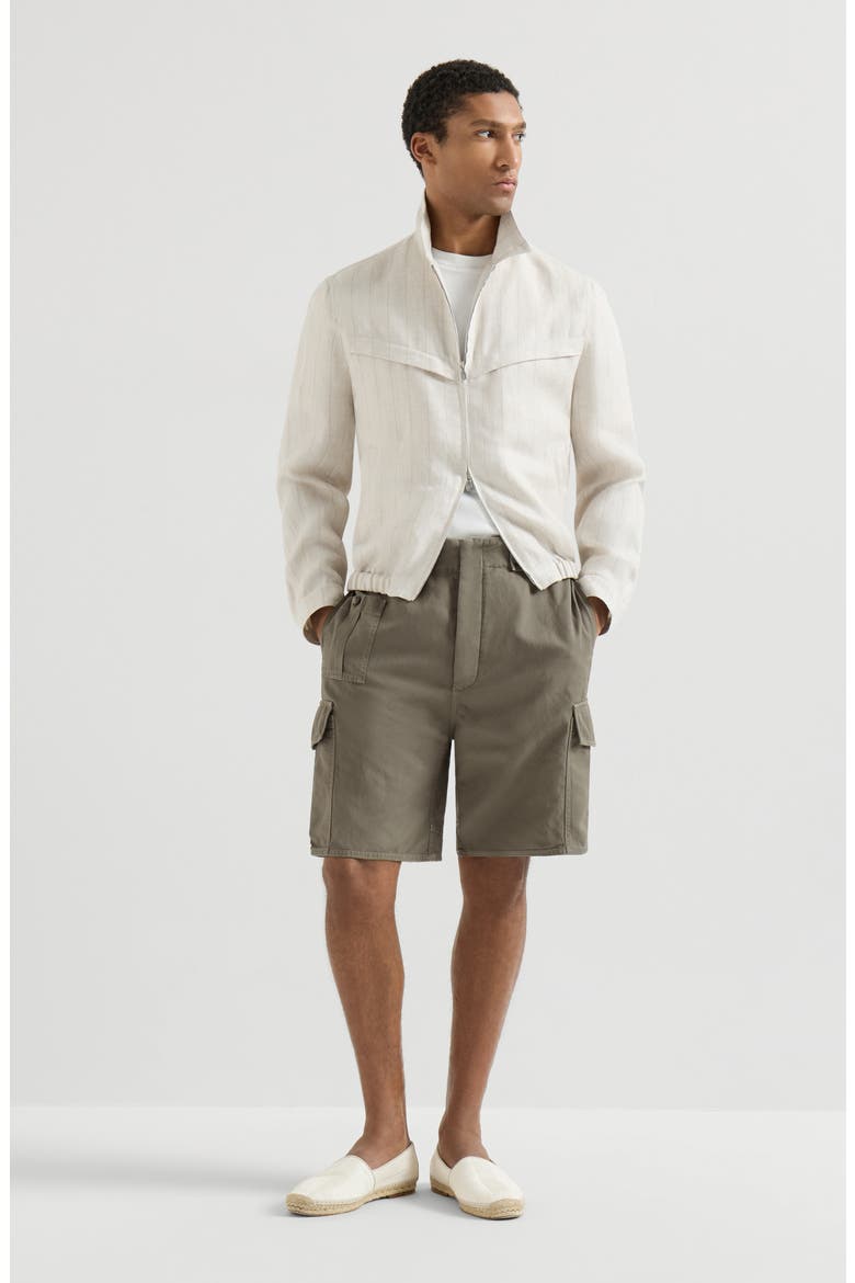 Garment-dyed Bermuda shorts in cotton and linen canvas with cargo pockets, Alternate, color, Military