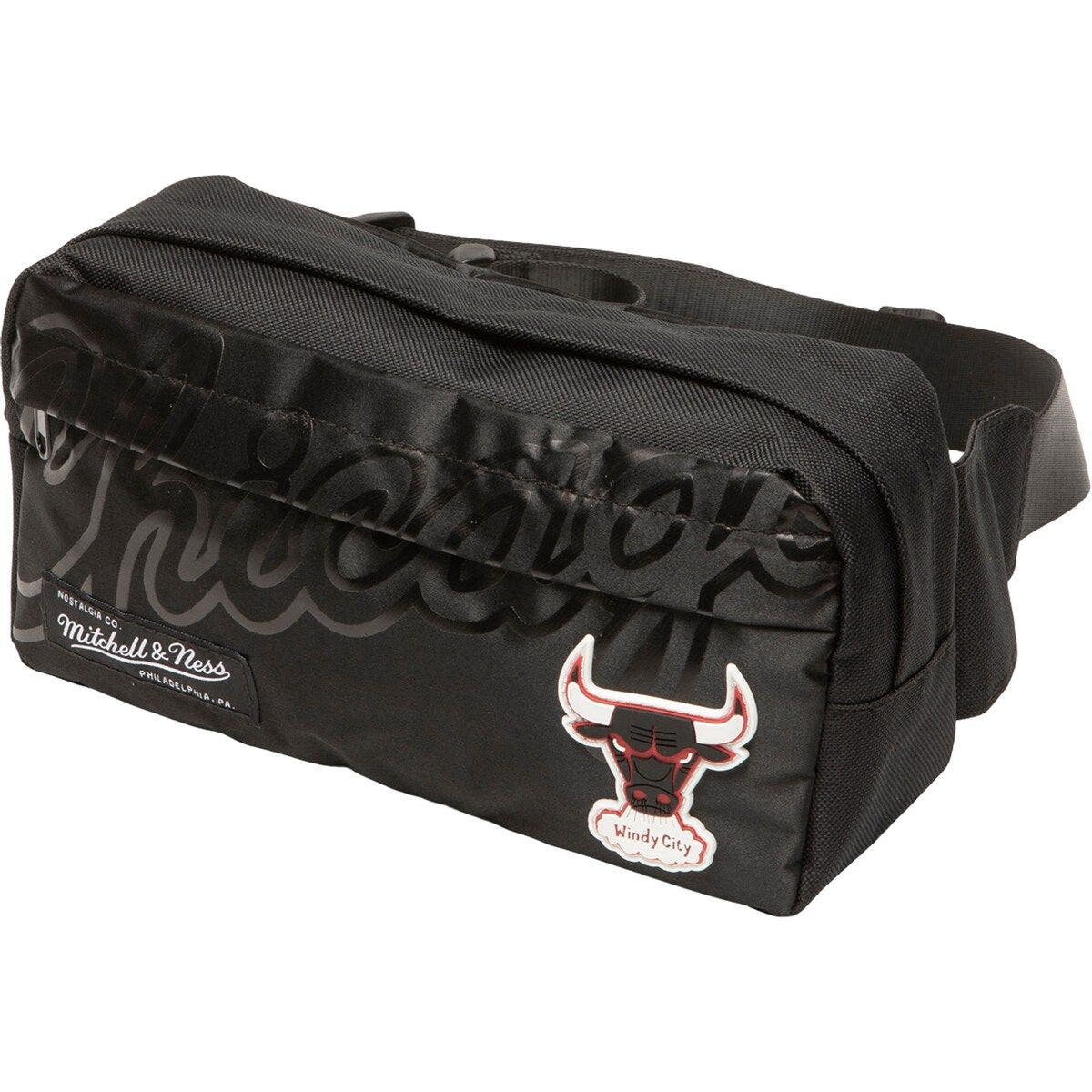 Mitchell & Ness Women's Mitchell & Ness Black Chicago Bulls Hardwood Classics Fanny Pack, Main, color, Black