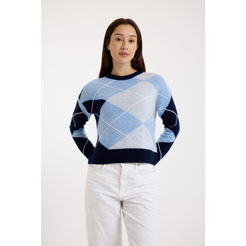 Brodie Pure Cashmere Argyle Crew Neck Jumper In Blue