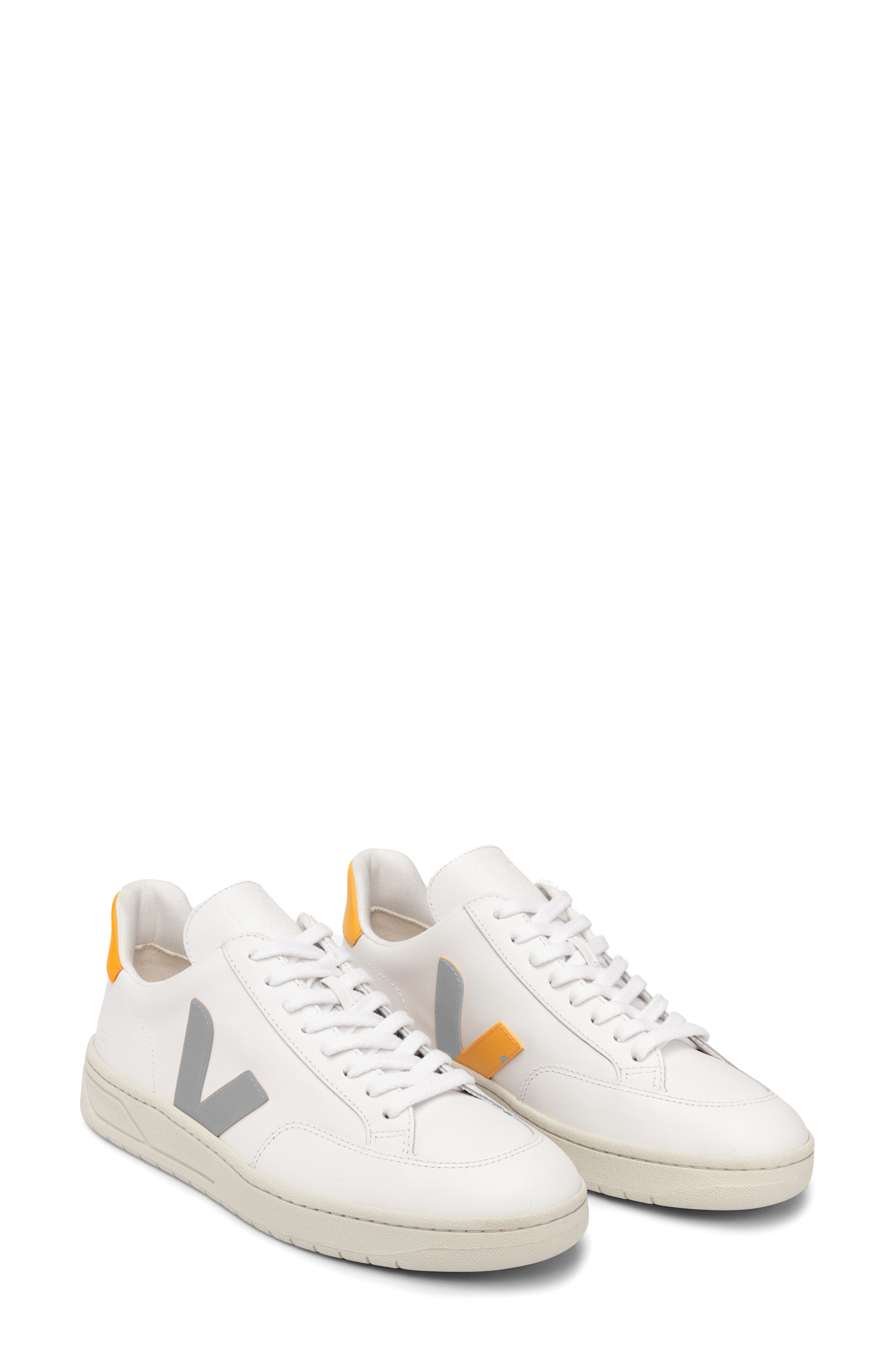 Veja <p>V-12 Leather Sneaker (Women)</p>