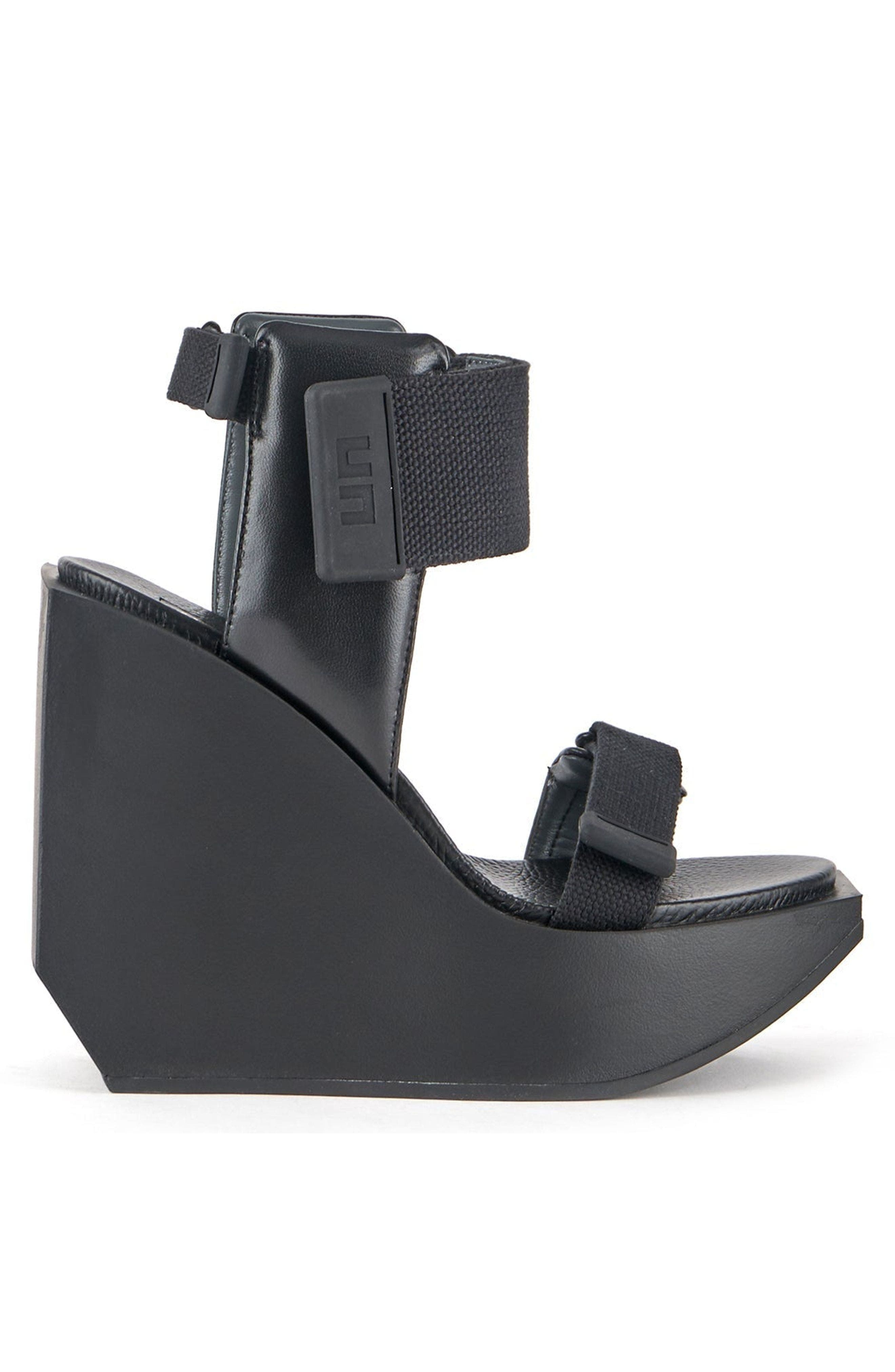 Wa Puffy Hi Pumps, Main, color, Black