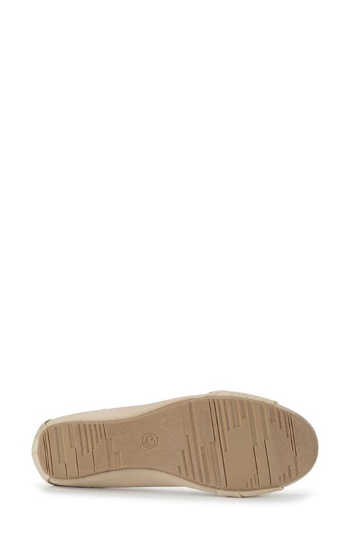 Baretraps Mia Cap Toe Flat In Light Gold