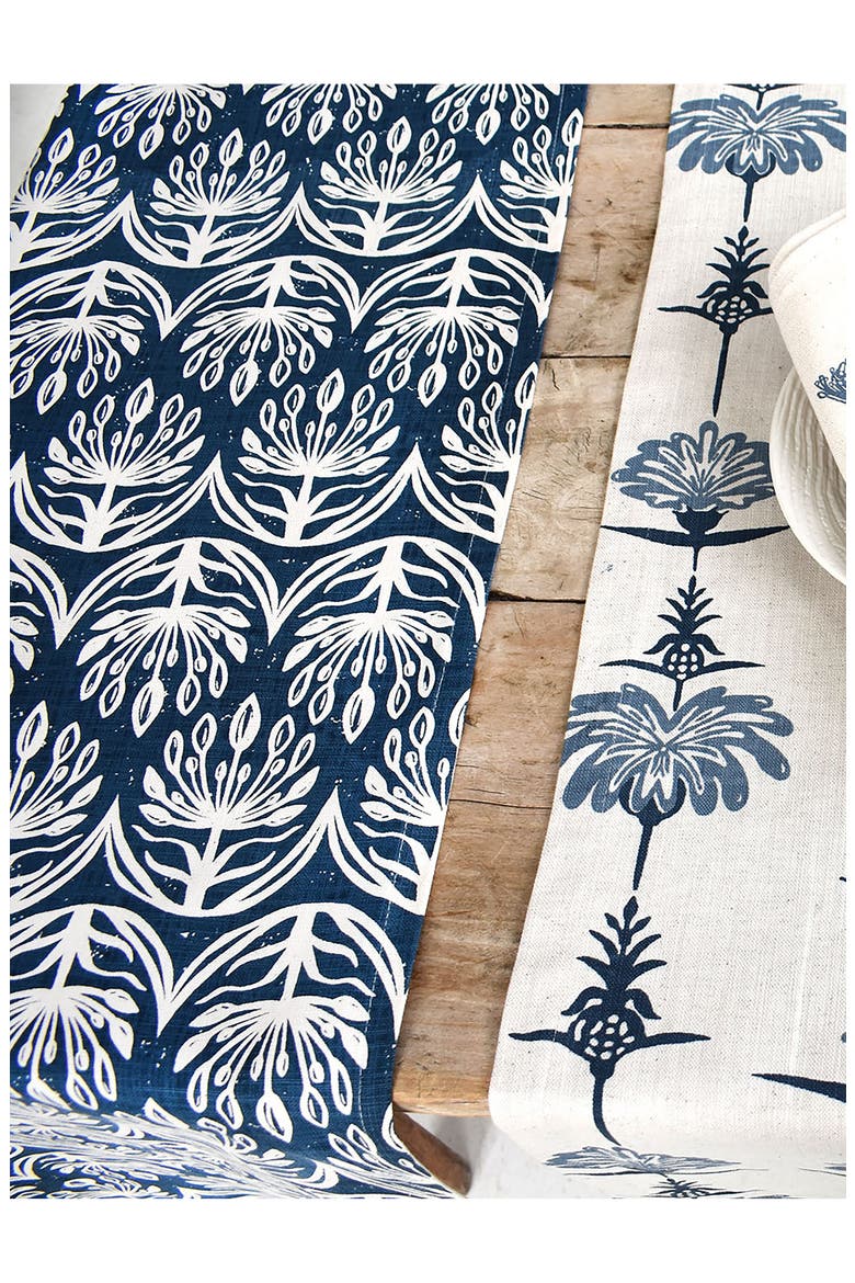 Botanical Table Runner, Alternate, color, INDIGO