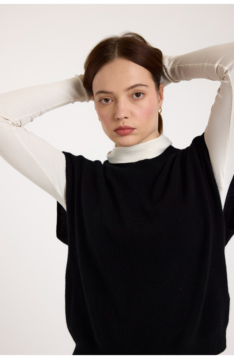 Brodie Pure Cashmere Tabby Knitted 100% Cashmere Vest, Alternate, color, Black