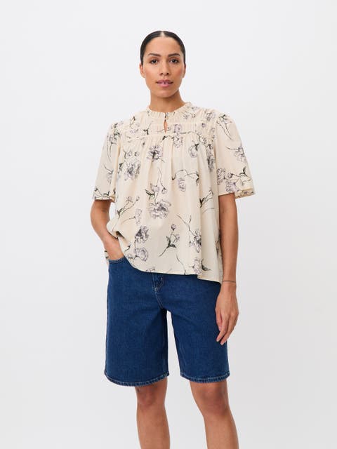 Madanythra Keyhole Floral Blouse