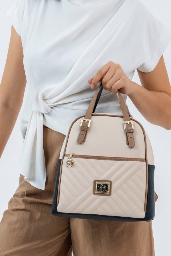Charming 519 Backpack, Alternate, color, Navy / Tan / Beige