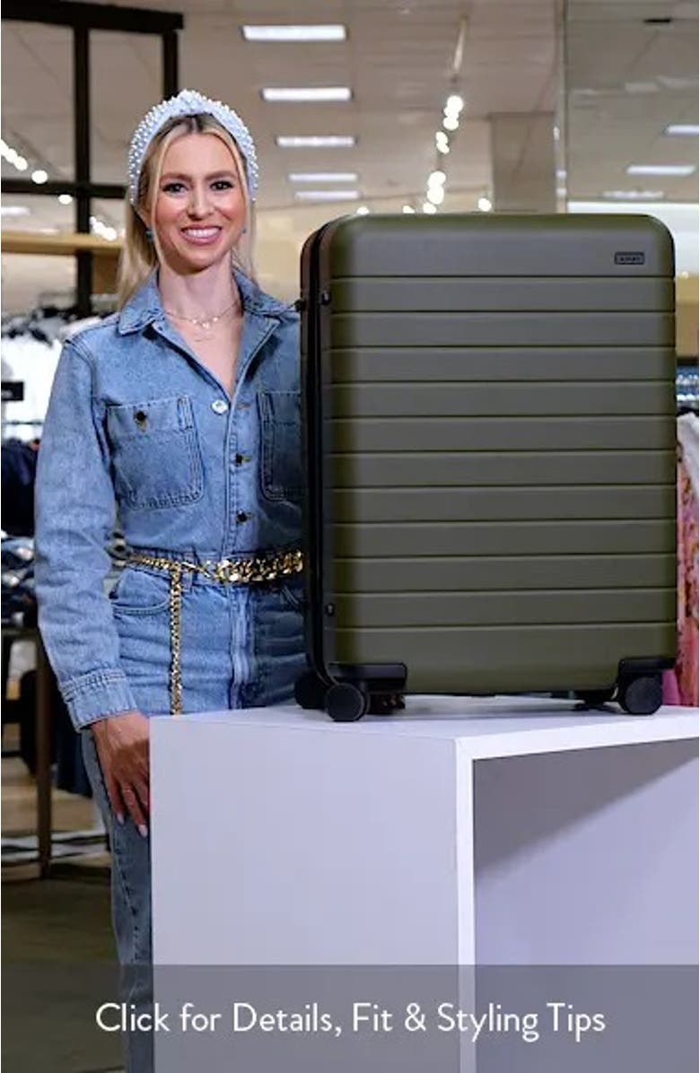 The Medium Flex Suitcase, sales video thumbnail