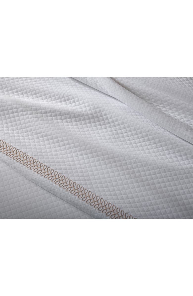 Matouk Astor Braid Matelassé Coverlet, Alternate, color, Silver