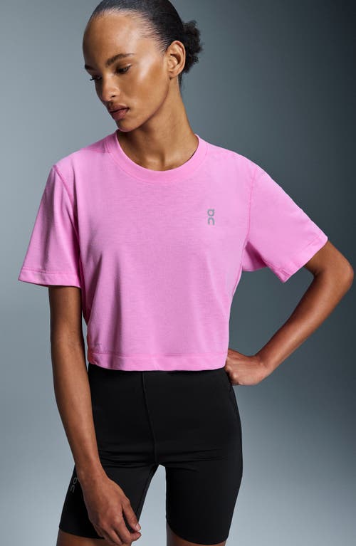 On Train-t Tech Crop T-shirt In Raspberry