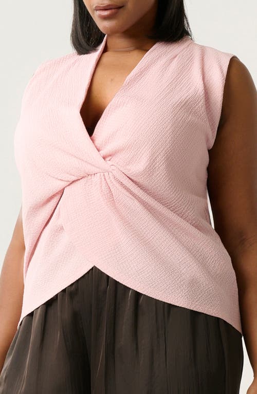 Estelle Hadley Twist Front Seersucker Top In Pink