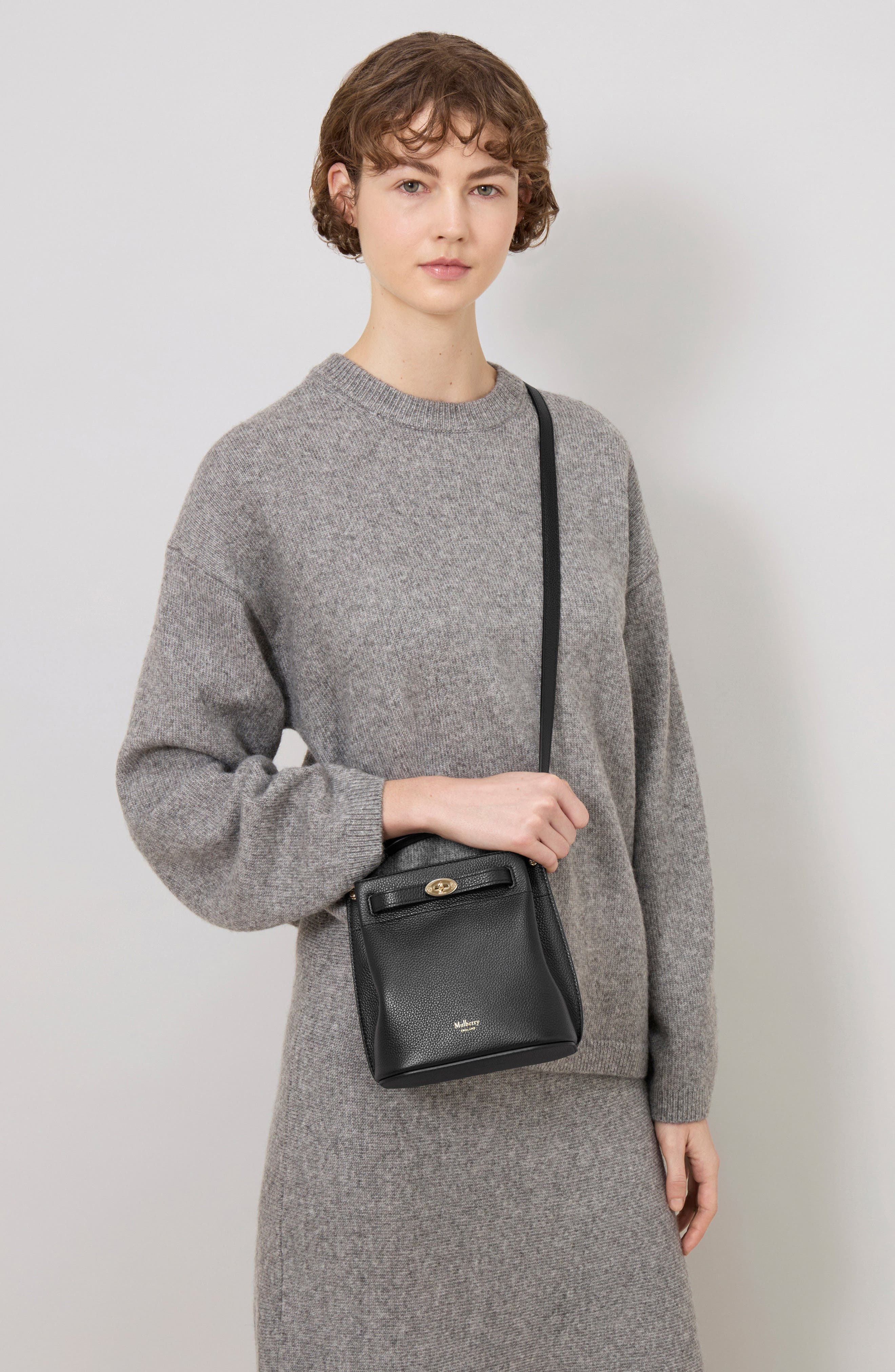 Mulberry Mini Islington Leather Bucket Bag, Alternate, color, Black