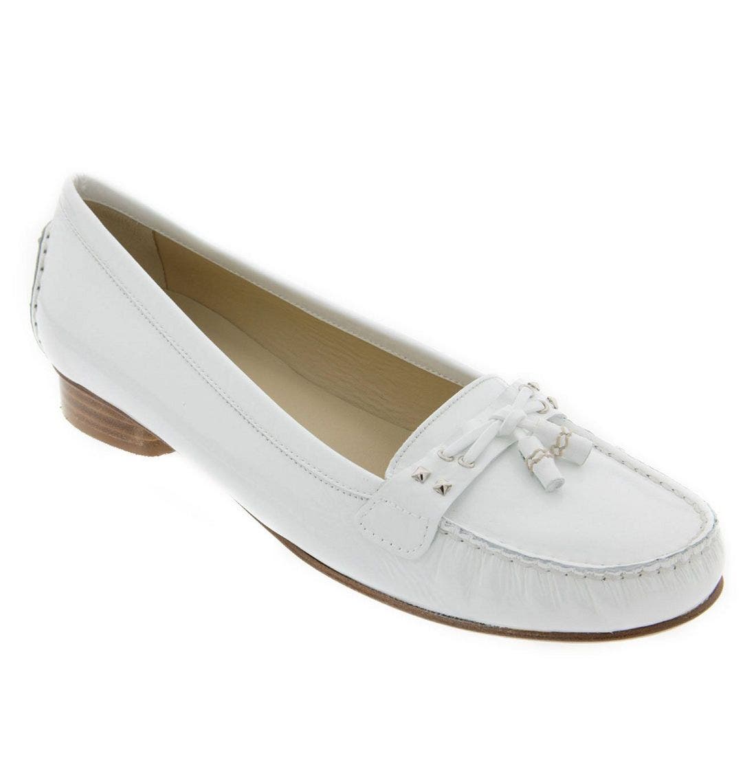 Stuart Weitzman 'Toggle' Moccasin, Alternate, color, Chalk