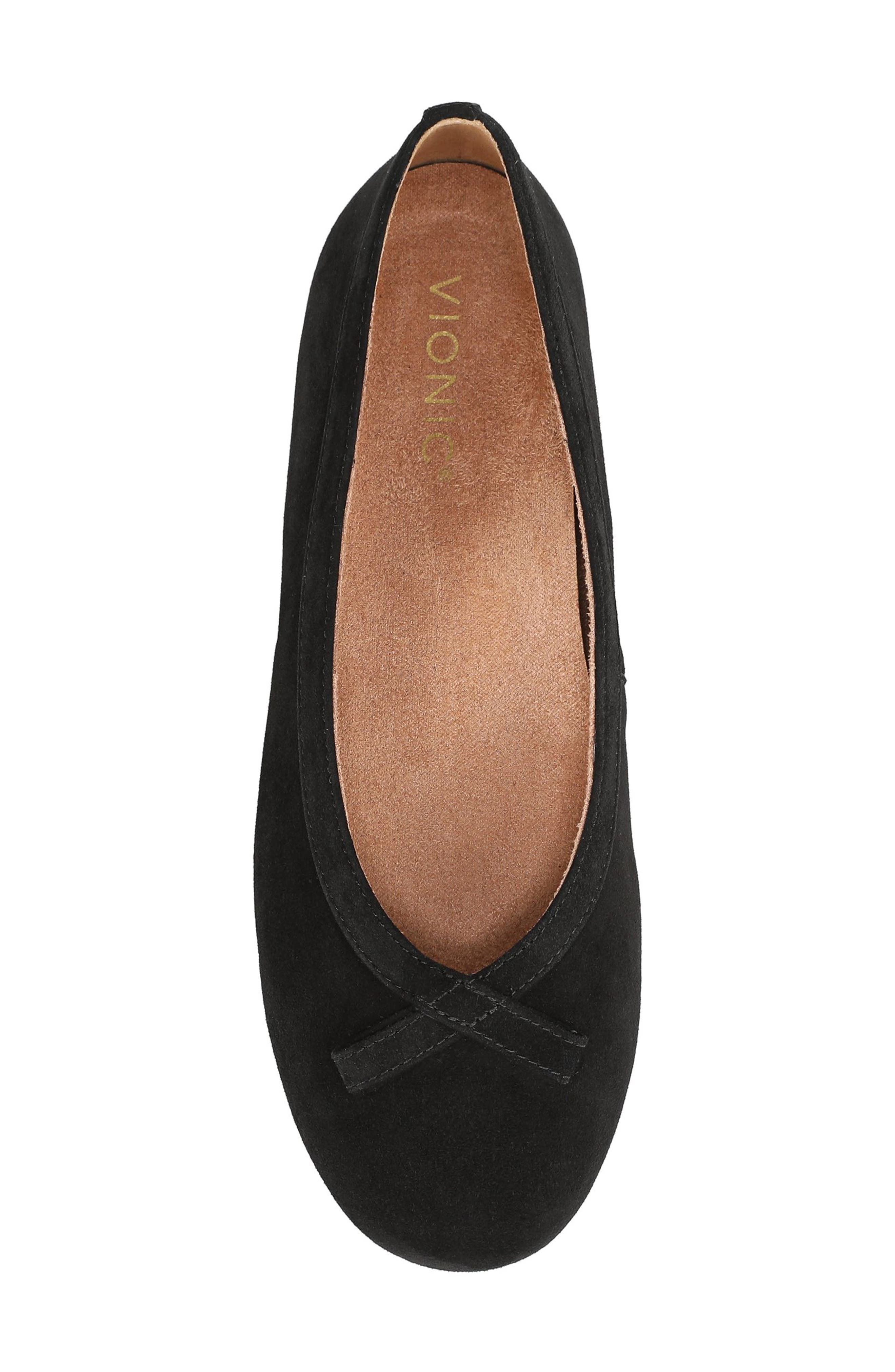 Vionic Sidney Ballet Flat, Alternate, color, Black