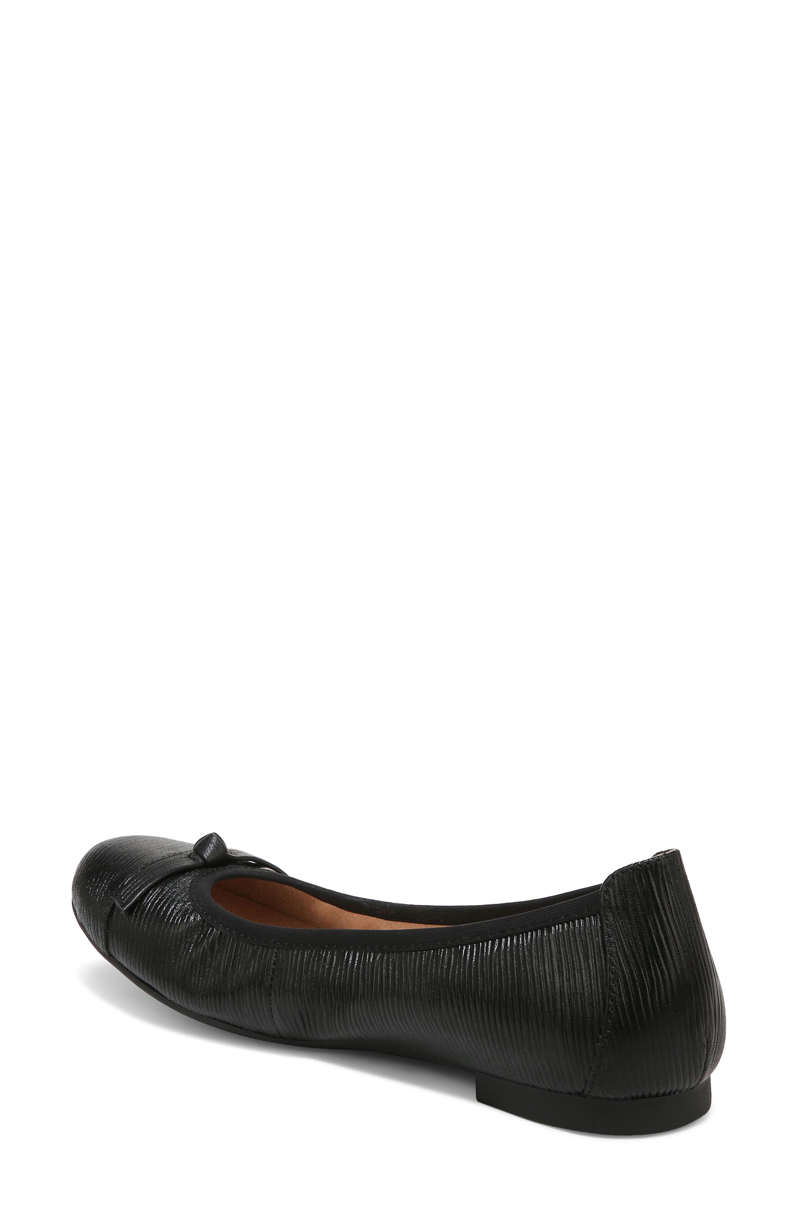 Vionic Amorie Cap Toe Ballet Flat, Alternate, color, 