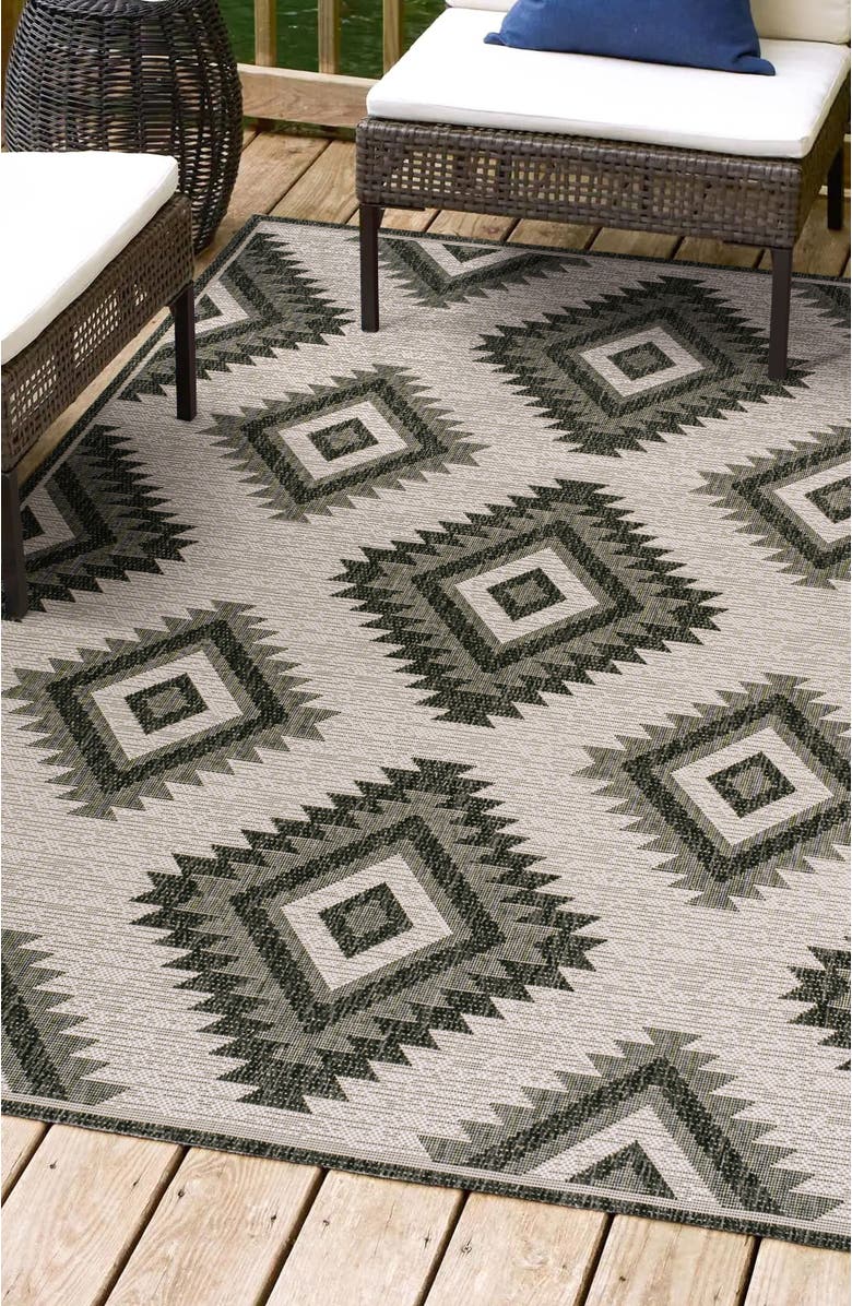 JONATHAN Y Lior Geometric Moroccan Diamond Indoor/Outdoor Area Rug, Alternate, color, Black/Cream