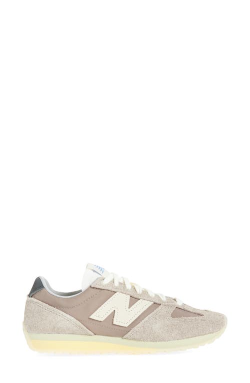 New Balance Gender Neutral 471 Sneaker