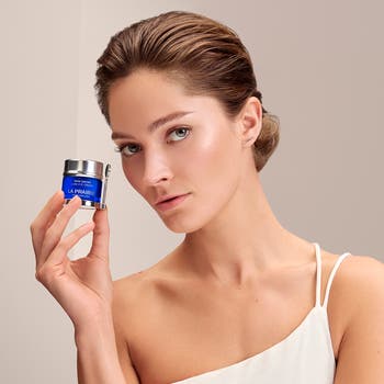 アイケア LA PRAIRIE SKIN CAVIAR LUXE EYE CREAM SC La Prairie Skin Caviar Luxe Eye Cream – SkincareEssentials