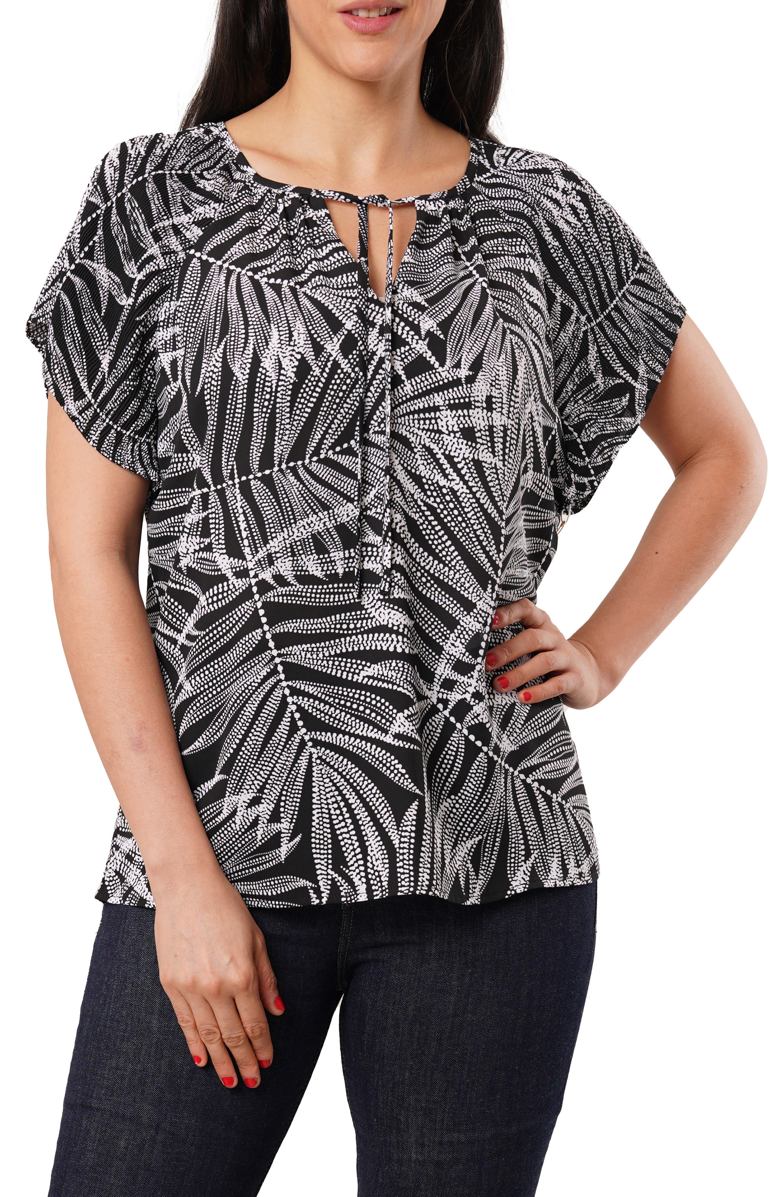 SUNNY LEIGH Tie Front Short Sleeve Top