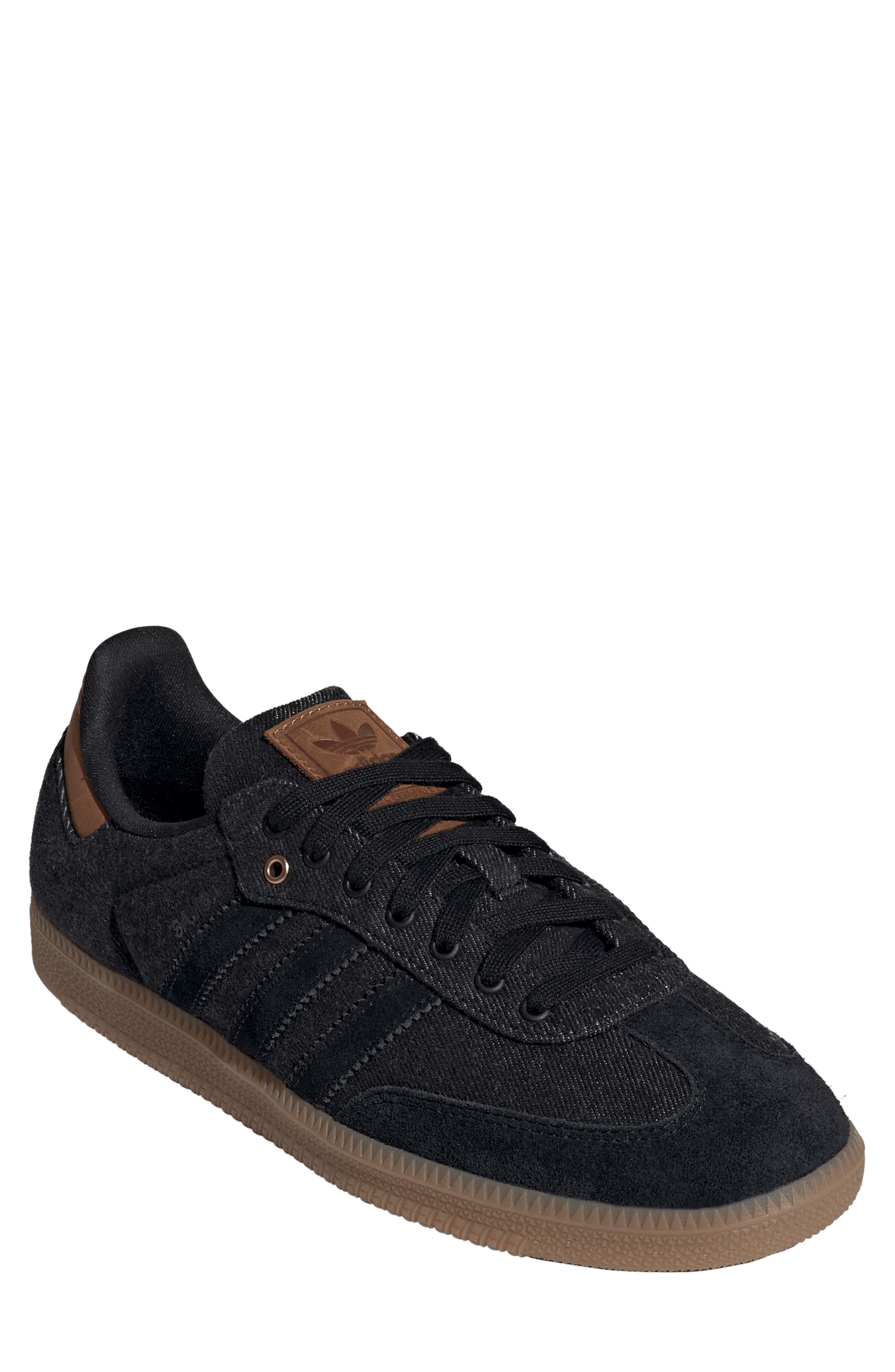  Core Black/ Colour/ Gum4