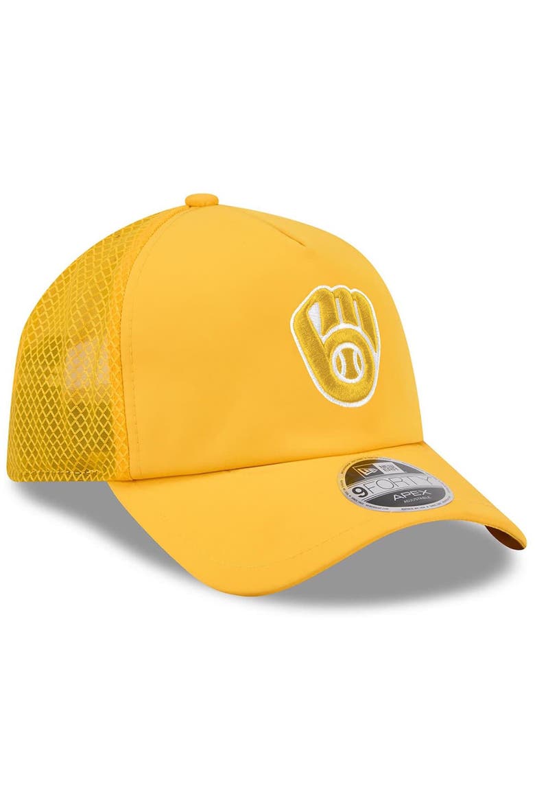 Men's New Era Gold Milwaukee Brewers 2026 Batting Practice Apex 9FORTY Adjustable Trucker Hat, Alternate, color, Gold