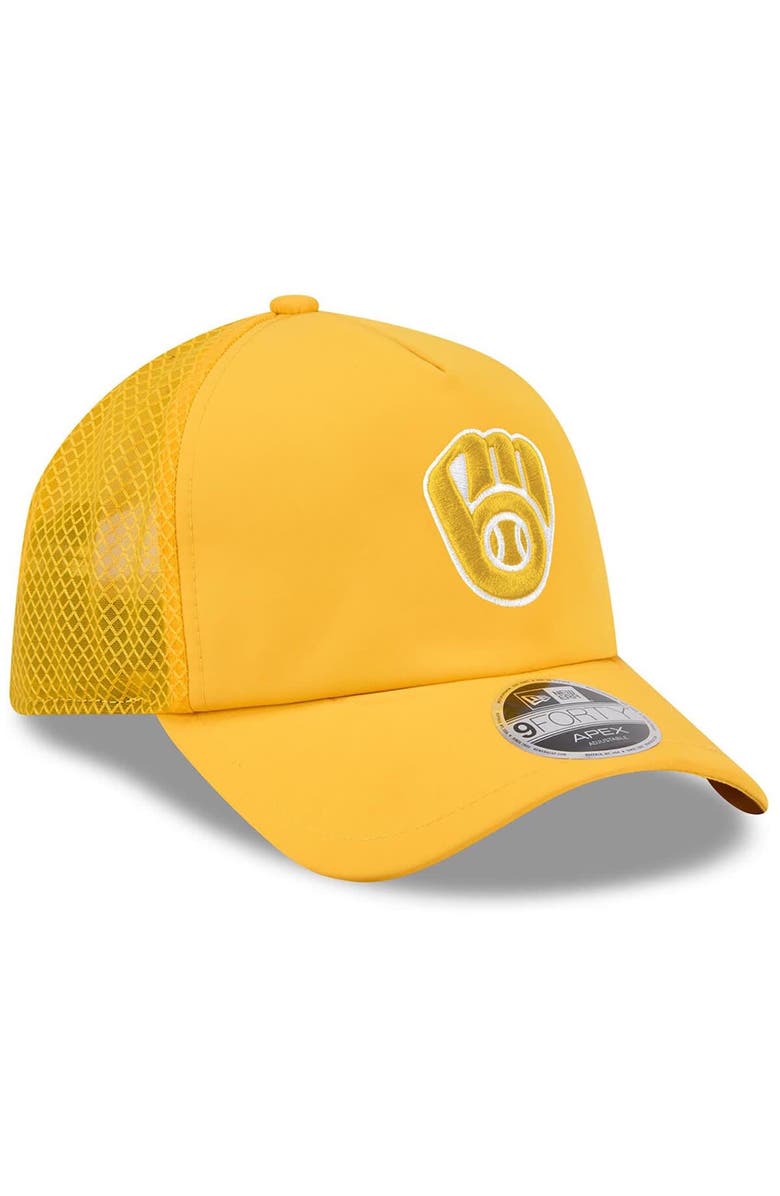 New Era Men's New Era Gold Milwaukee Brewers 2026 Batting Practice Apex 9FORTY Adjustable Trucker Hat, Alternate, color, Gold