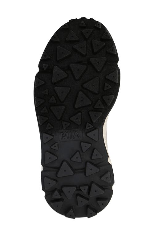 Mia Field Sneaker In Seashell Multi