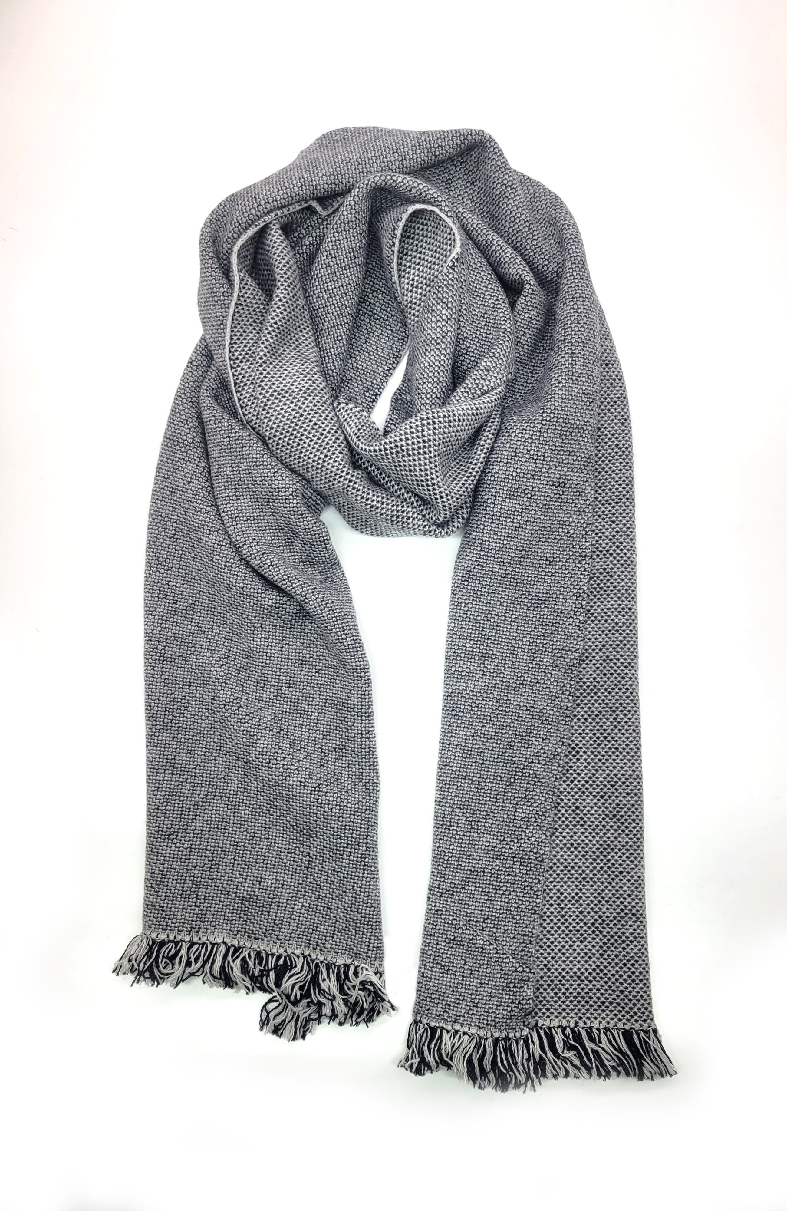 selected BLACK/SILVER
