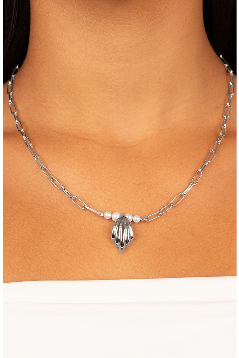 Chérie Faux Pearl Shell Pendant Necklace, Alternate, color, SILVER