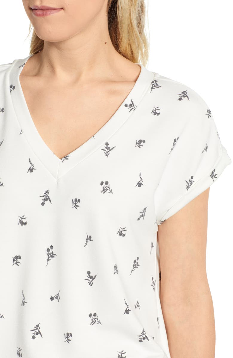 Bobeau Floral Curved Hem Top, Alternate, color, 