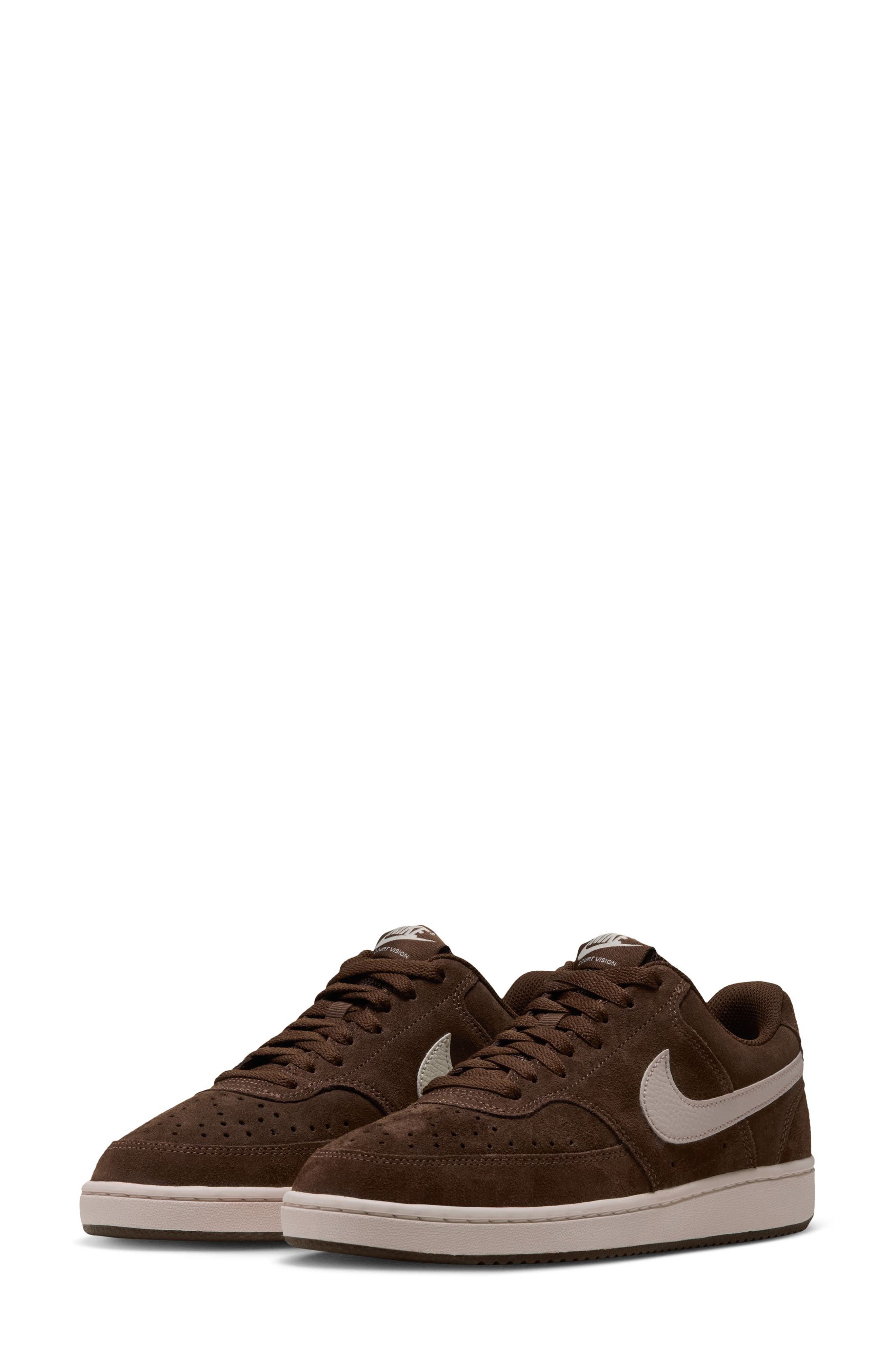 Court Vision Low Sneaker