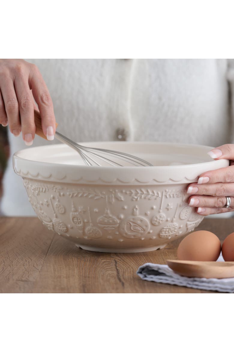 Deck The Halls Size 18 Cream Mixing Bowl, 2.85 Quart, Alternate, color, Cream