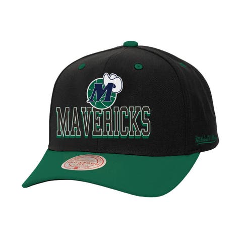 Men's Mitchell & Ness Black/Green Dallas Mavericks Backside Script 2-Tone Pro Crown Adjustable Hat