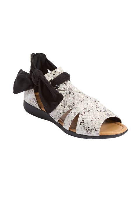 The Annika Shootie (Wide Widths Available)