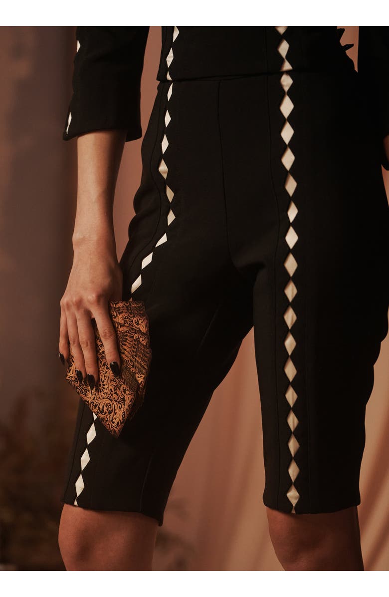 Contessa Mills Leo Stretch Sateen Diamond Capri Shorts, Alternate, color, Black Champagne