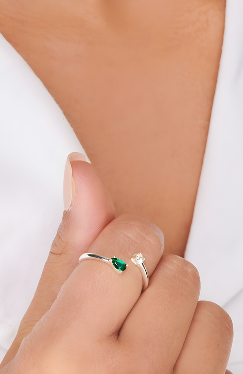 Little Sky Stone Serpentine Ring In Emerald