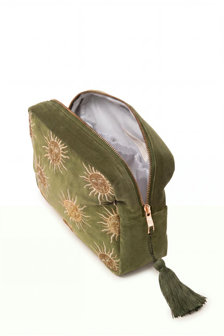 Sun Goddess Velvet Wash Bag, Alternate, color, Fern Green