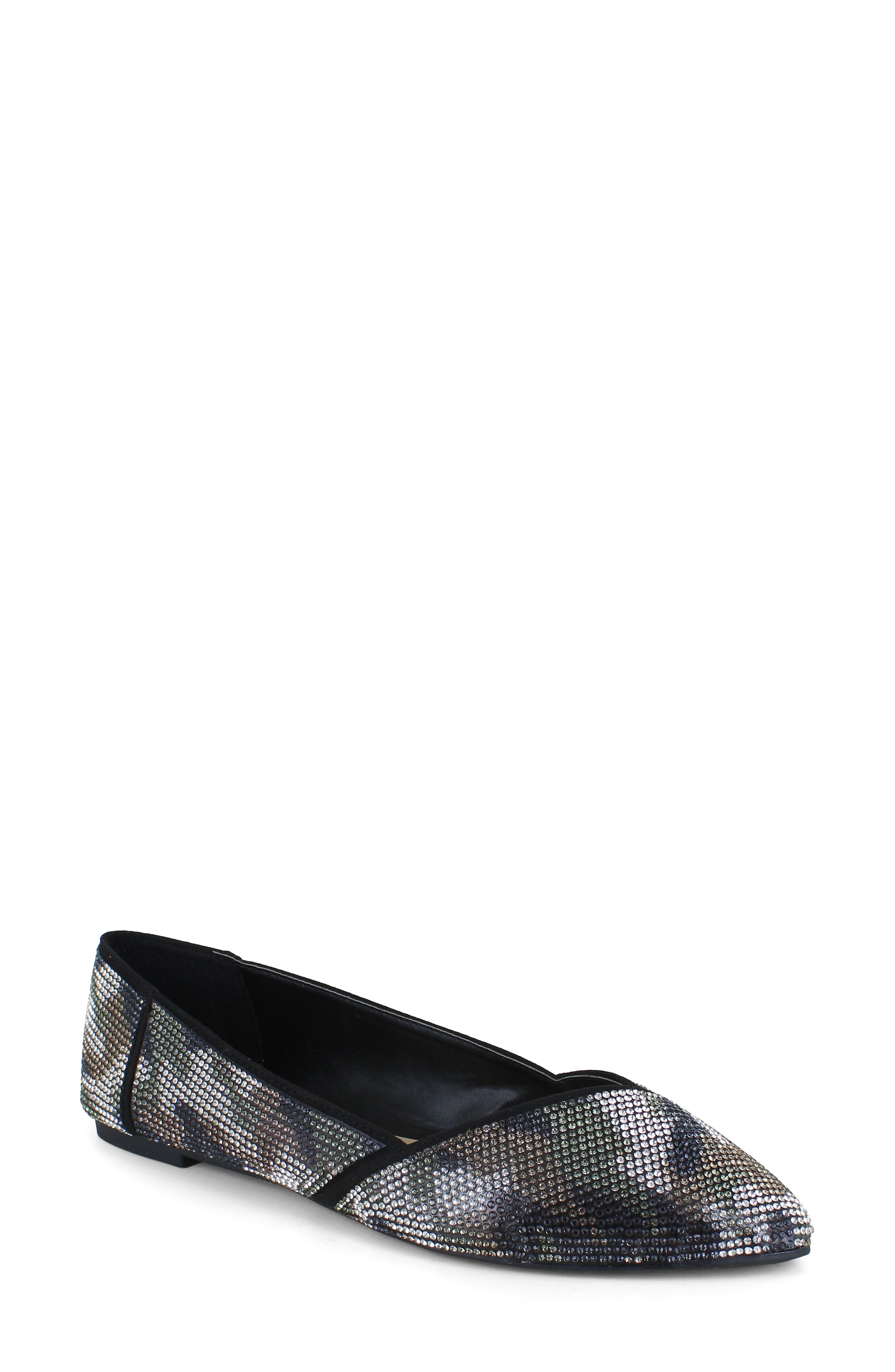 Teilan Pointed Toe Flat