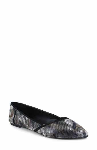 Teilan Pointed Toe Flat