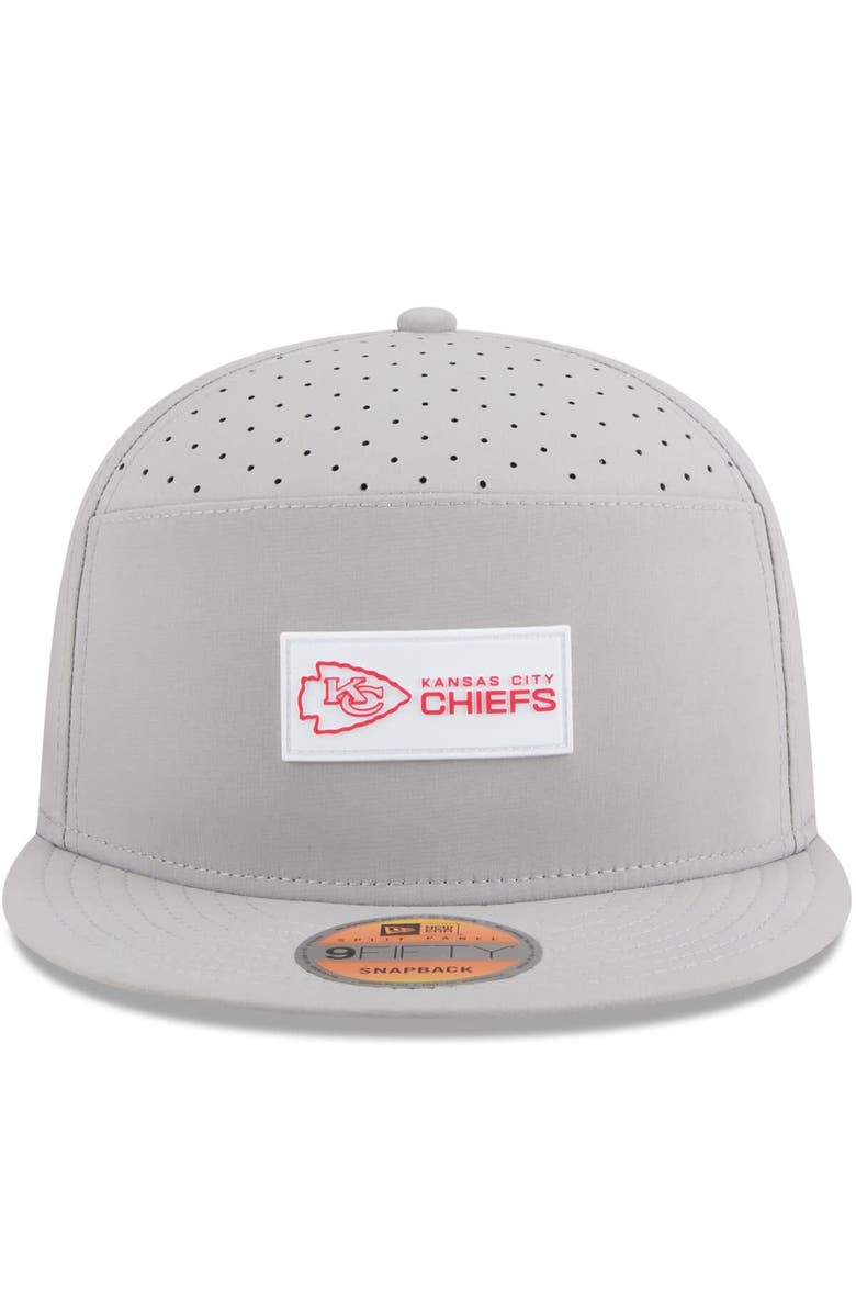New Era Men's New Era Gray Kansas City Chiefs 2025 Sideline Split Panel 9FIFTY Snapback Hat, Alternate, color, Gray