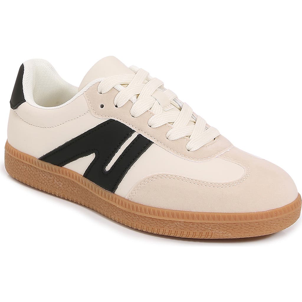 Berness Lettie Sneaker In Beige