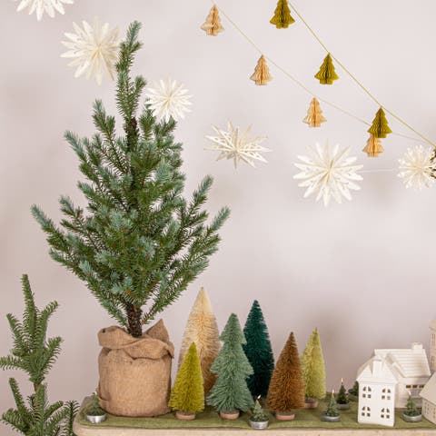 Snowflake Garland in Kraft Box