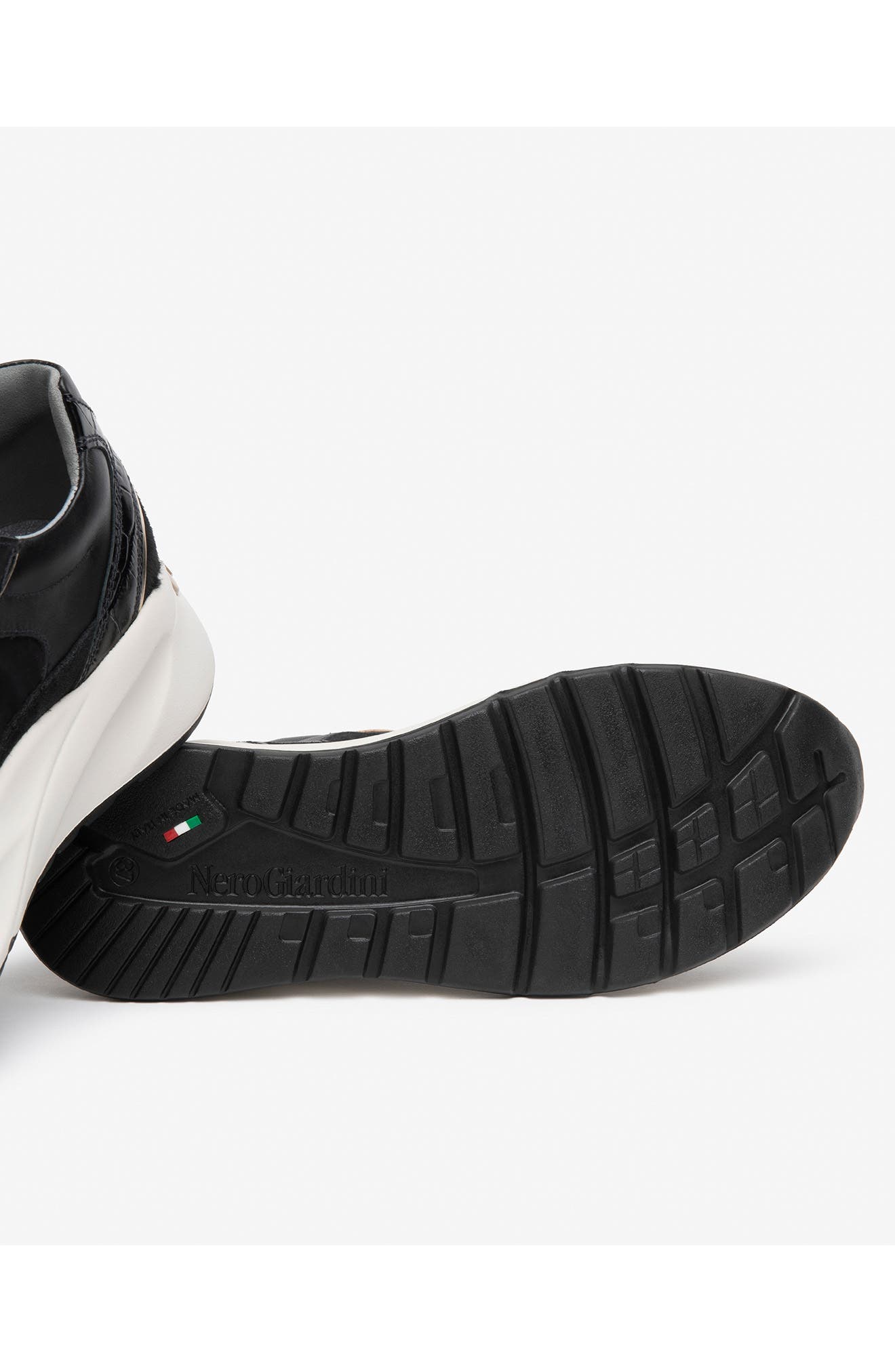 Bungee Leather Sneaker, Alternate, color, BLACK