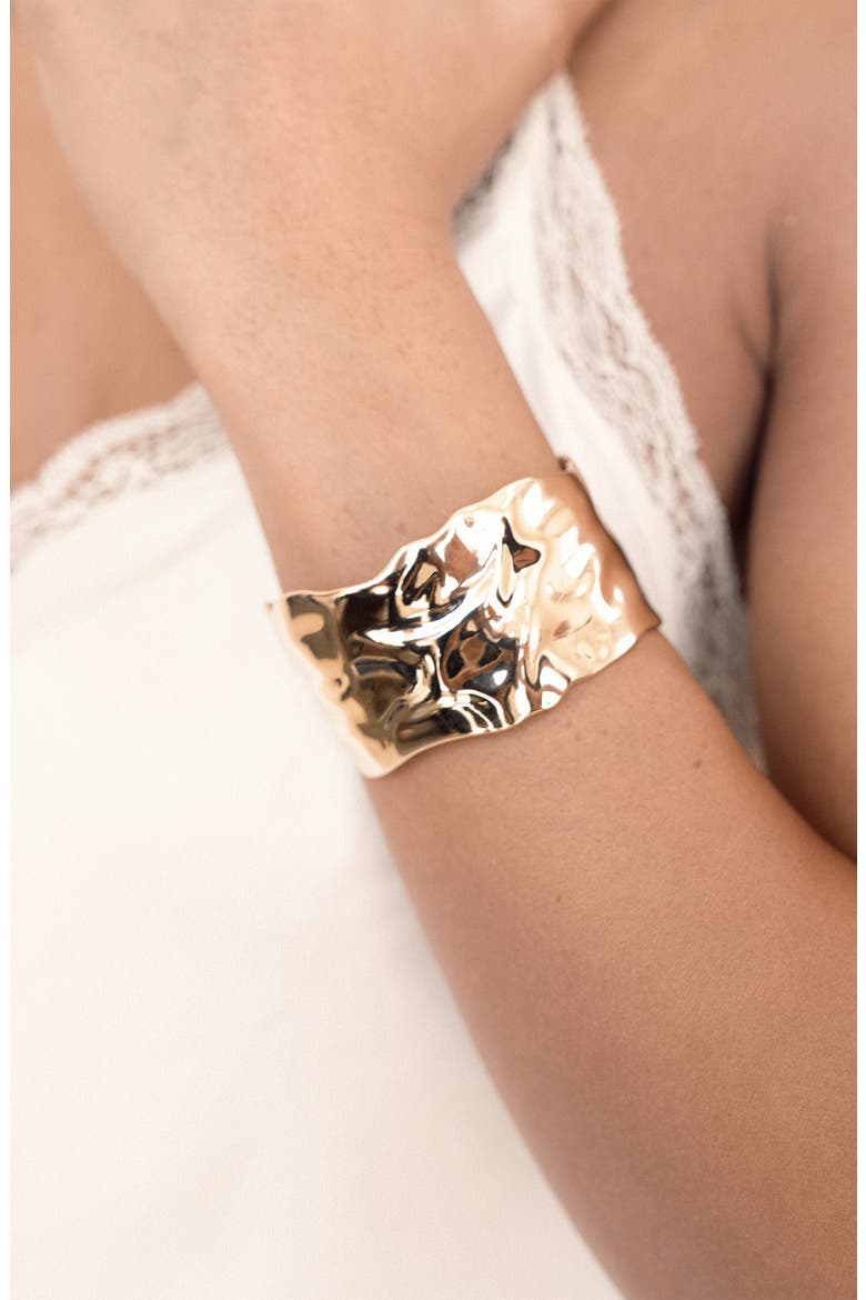 Thick Sculpted Cuff Bracelet, Alternate, color, GOLD