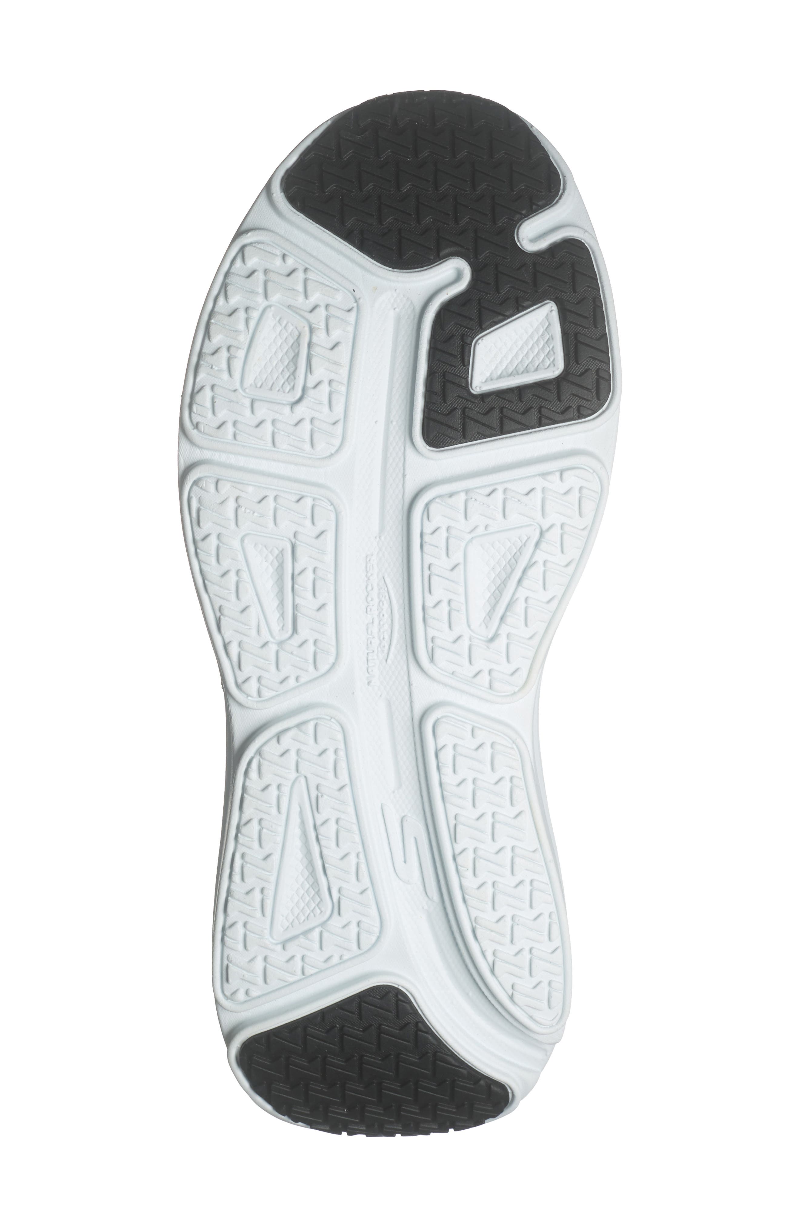 Max Cushioning Endeavour Running Shoe, Alternate, color, BLACK/ WHITE