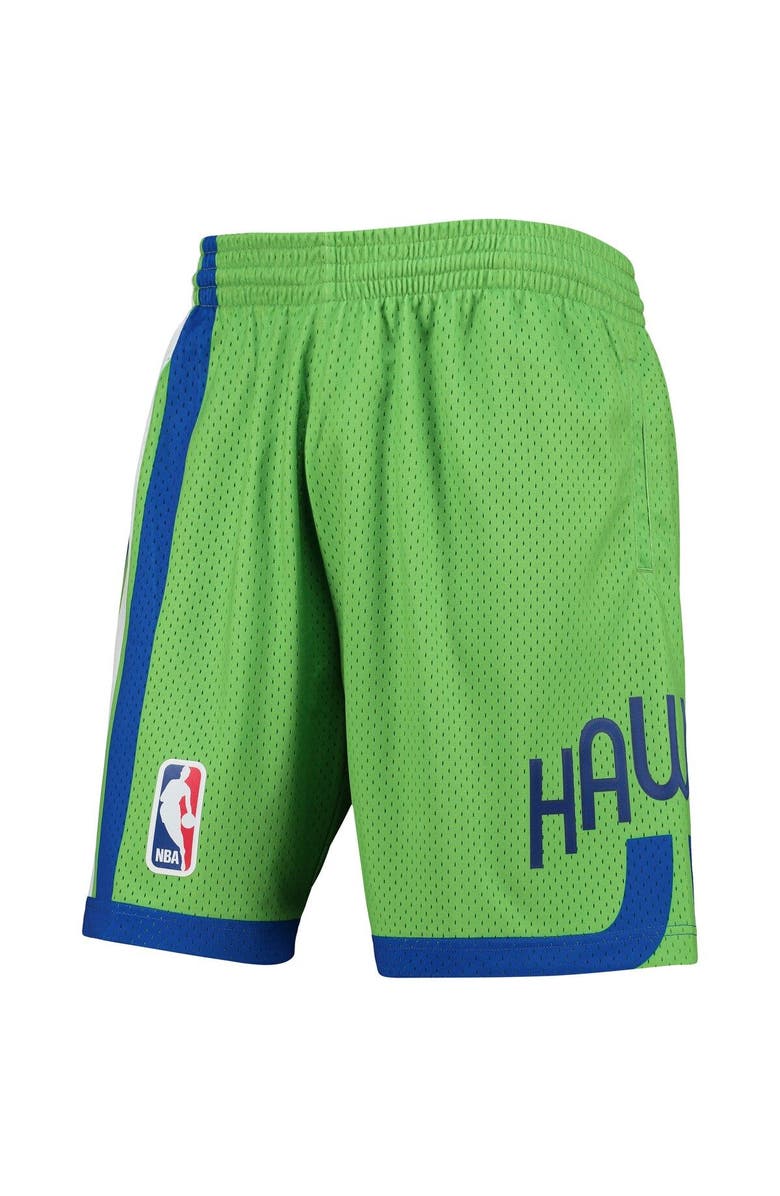 Mitchell & Ness Men's Mitchell & Ness Green Atlanta Hawks 1970-71 Hardwood Classics Swingman Shorts, Alternate, color, 