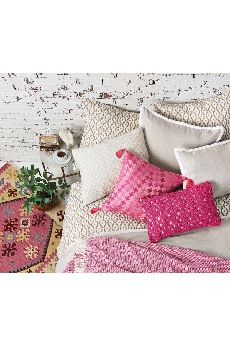 Pepi Pillow, Alternate, color, Pink