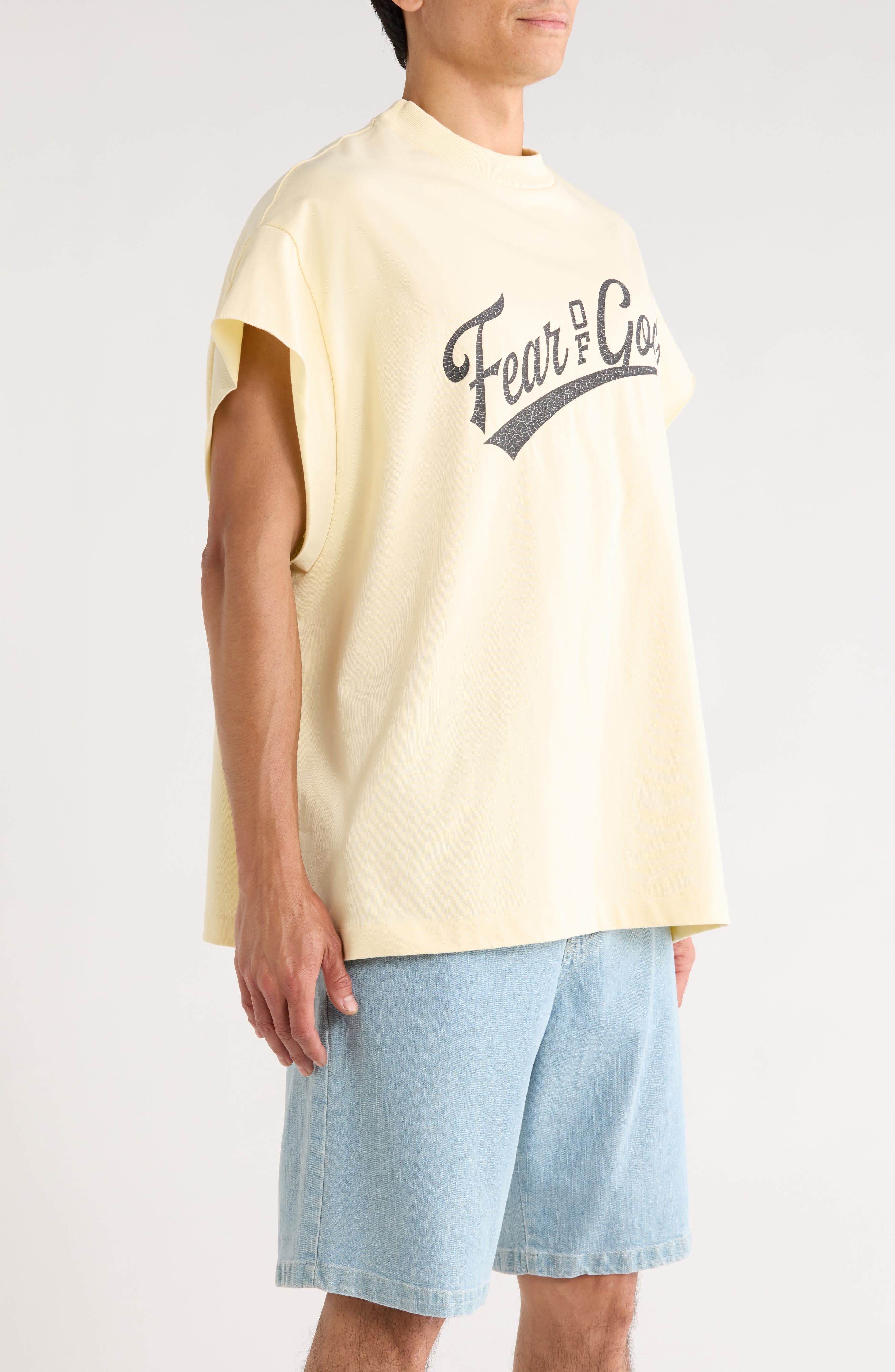 Fear of God Essentials '90's Logo Graphic Cut Off Cotton Tank — фото 3