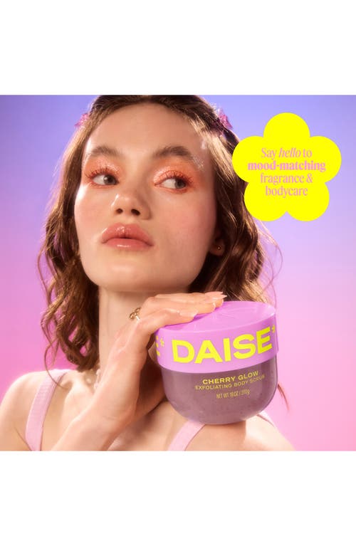 Daise Exfoliating Body Scrub In Red