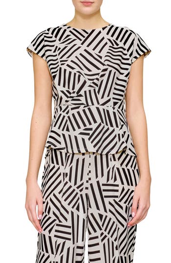 Melloday Side Ruched Crepe Top In Bone Black Geo
