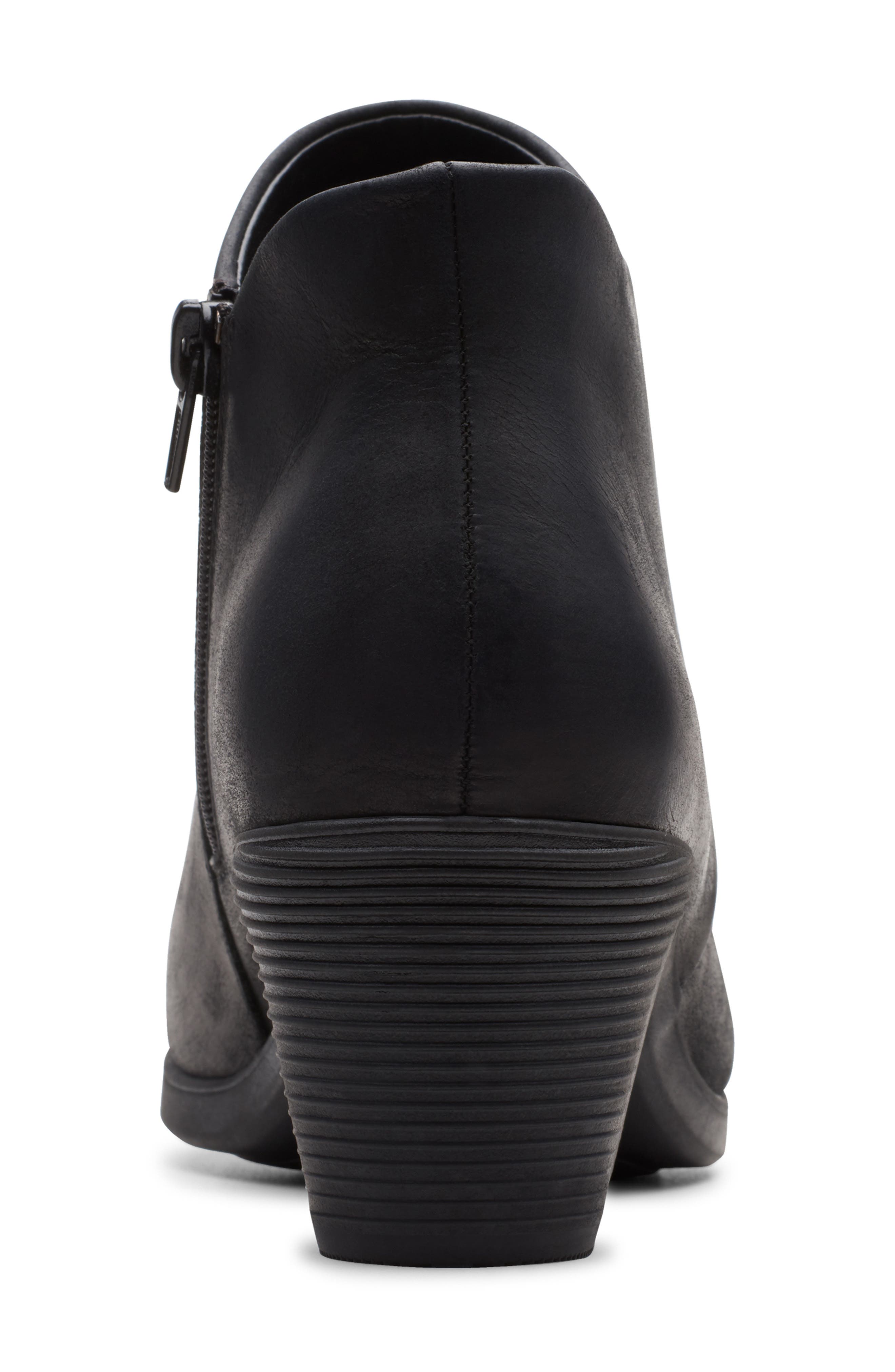 Clarks<sup>®</sup> Un Lindel Bootie, Alternate, color, 
